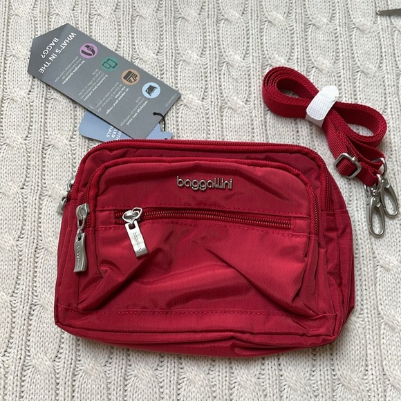 NWT Baggalini Triple Zip Bagg crossbody purse fanny pack red. - Picture 2 of 11